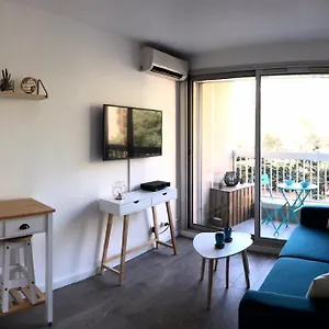 Studio Moderne Avec Balcon Au Cœur Du Centre Ville Sainte-Maxime